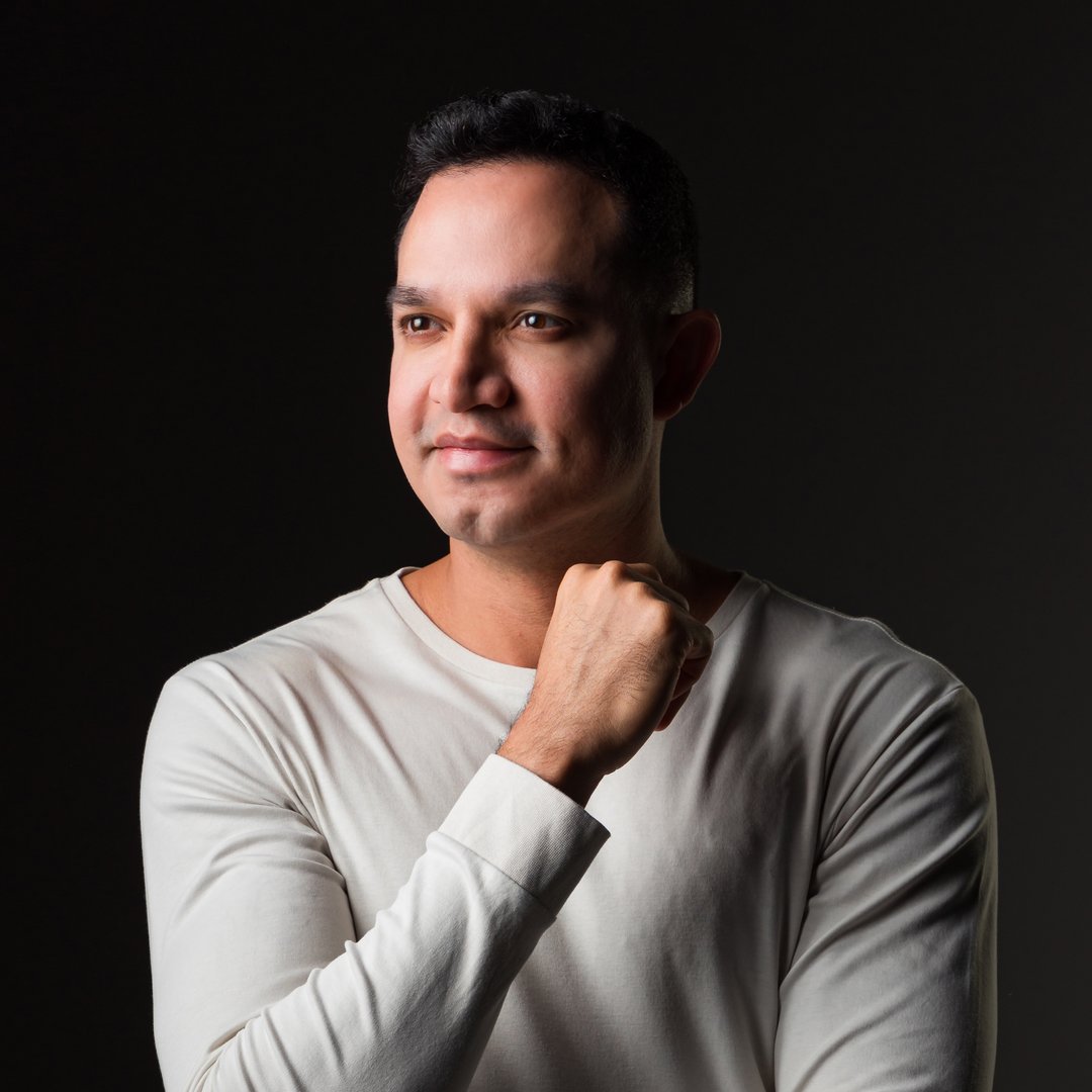 Dr. Elson Viana