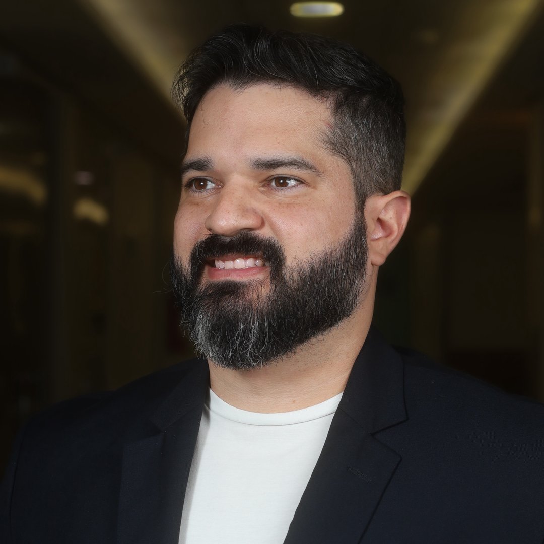Dr. Macario Azevedo