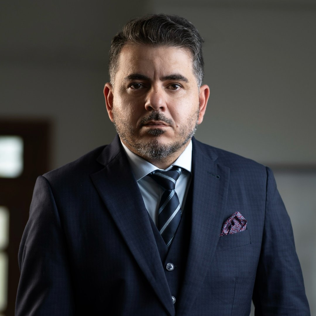 Dr. Victor Romero
