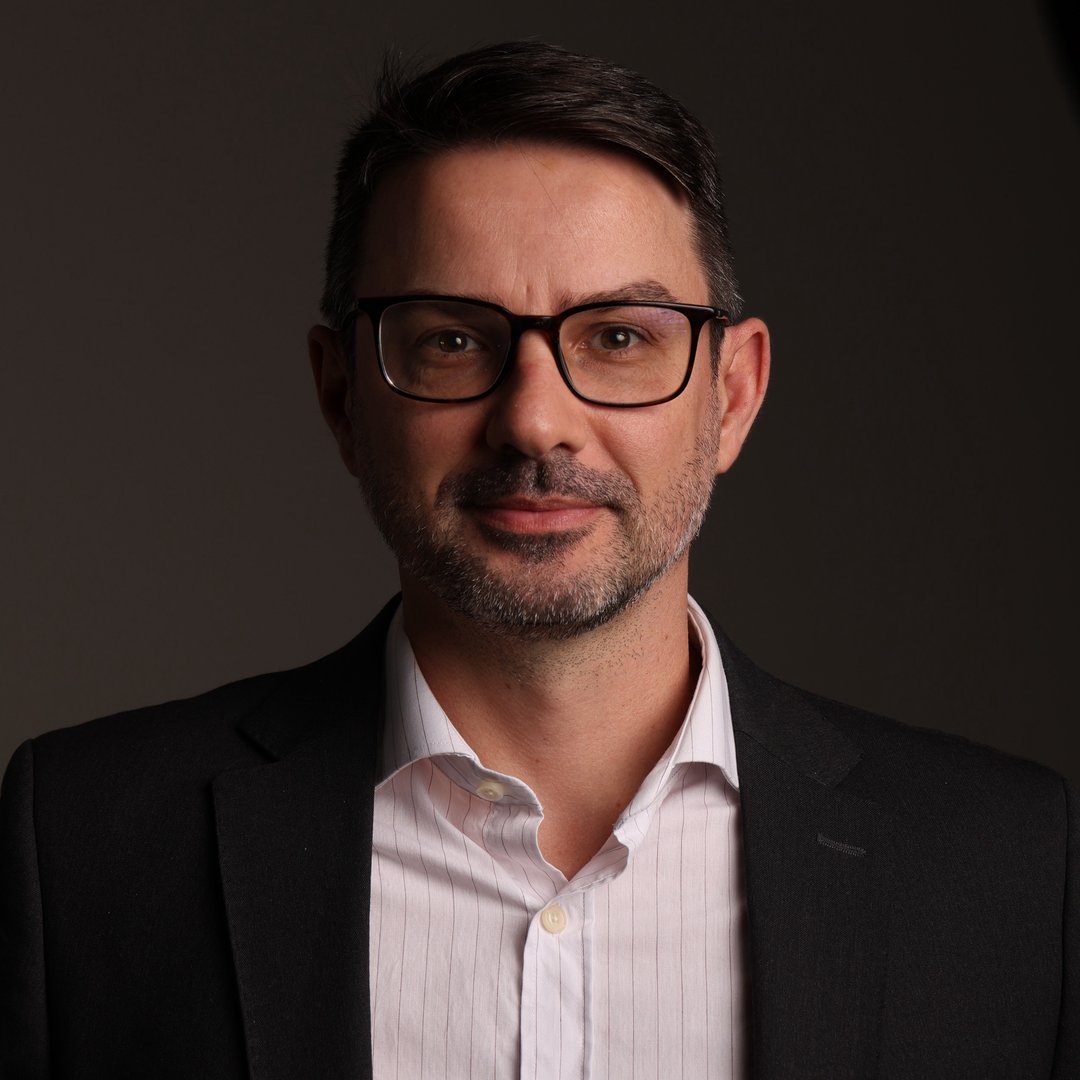 Dr. Vitor Frauches